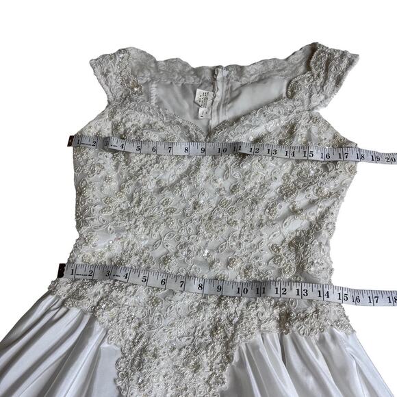 Mori Lee Ivory Wedding Dress with 5' train - Womens Size 8 - Bridal Gown - Picture 8 of 12